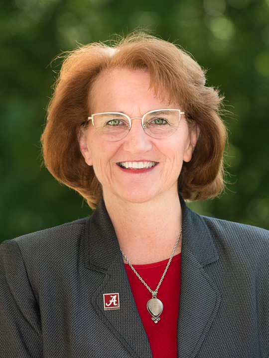 Dr. Suzanne Prevost, headshot